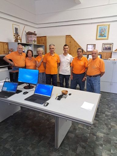 Auser Biella, in arrivo tre sportelli informatici. L'obiettivo? Creare una rete sociale.