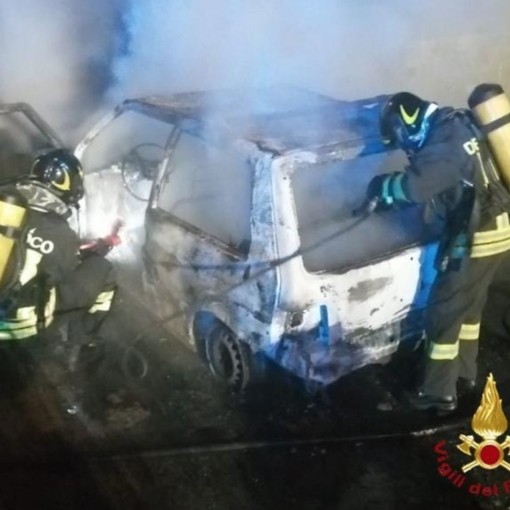 Auto a fuoco a Trino