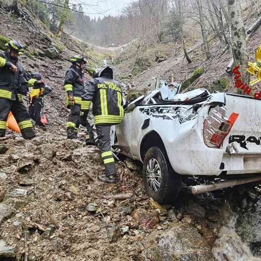 Auto in un dirupo: morto un 52enne .