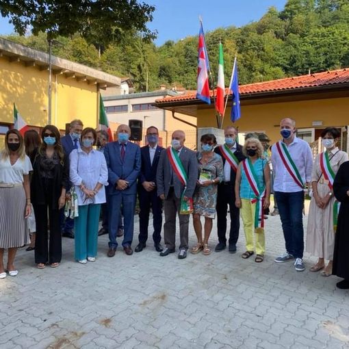 Parole al miele di Azzolina, Chiorino e Pichetto per la nuova scuola di Pray: “A misura di bambino” (foto dalla pagine Facebook di Lucia Azzolina e Elena Chiorino)