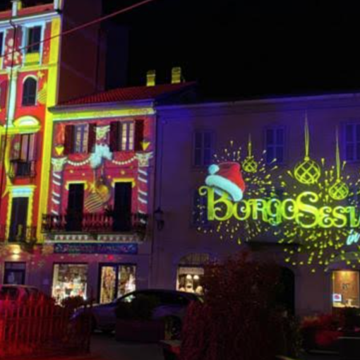 Borgosesia, luci e musica per riapertura dei negozi