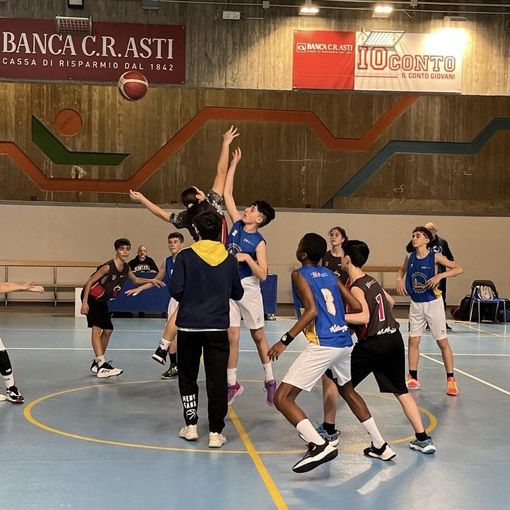 Barberi Valsesia Basket Academy si arresta contro Asti Mens Sana: 81-65 - Foto di Alberto Romano.