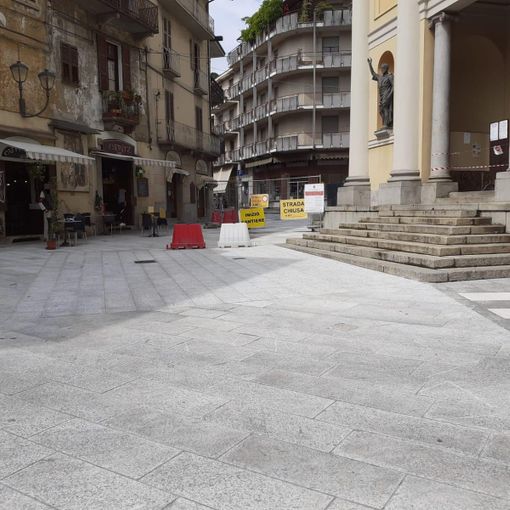 Borgosesia, procedono i lavori di pavimentazione