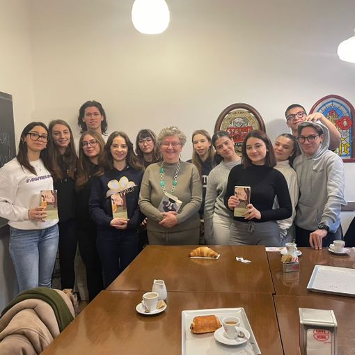 Varallo, al D’Adda il “caffè letterario” dedica un incontro al Porrajmos: la Shoah di Rom e Sinti Varallo, al D’Adda il “caffè letterario” dedica un incontro al Porrajmos: la Shoah di Rom e Sinti