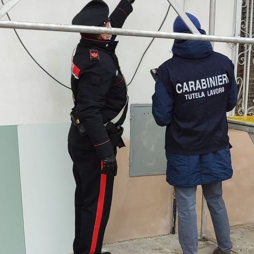 Denunciato impresario edile per furto aggravato e varie violazioni