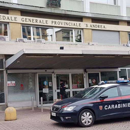 Vercelli: dà in escandescenze al pronto soccorso, arrestato dai carabinieri