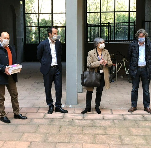 Tablet per i pazienti in contumacia: Una finestra virtuale sul mondo esterno