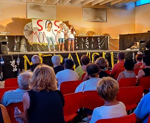&quot;Invasione&quot; di parenti e genitori a Crevacuore per lo spettacolo dei ragazzi di fine centro estivo