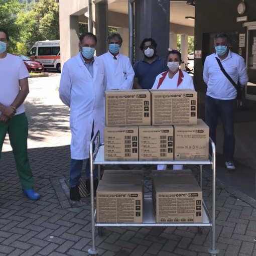 Dal Carnevale di Borgosesia 900 guanti in lattice per l'ospedale