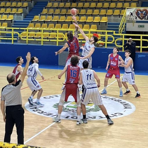 Valsesia Basket corsara a Montecatini: gli Eagles dominano i Leoni