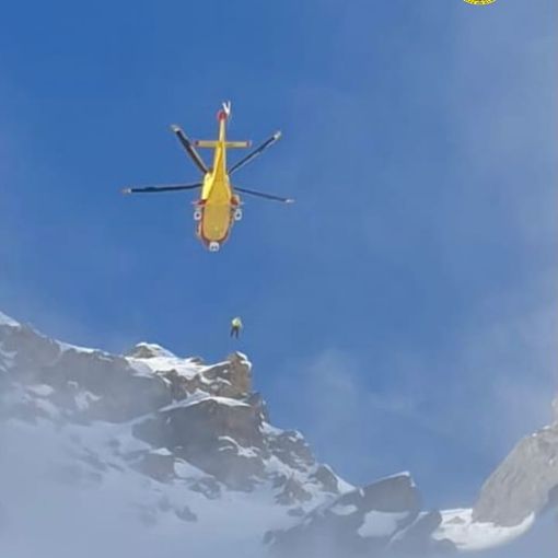 Scialpinista infortunato localizzato dal Soccorso Alpino e condotto in ospedale