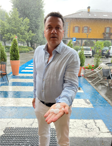 Violenta grandinata su Varallo - VIDEO