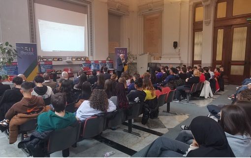 Guardia di Finanza: educazione alla legalità alle superiori (foto Guardia di Finanza)
