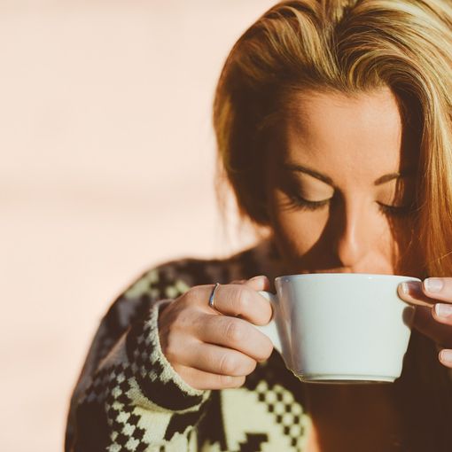 Cosa bere per disinfettare le vie urinarie: i consigli degli esperti