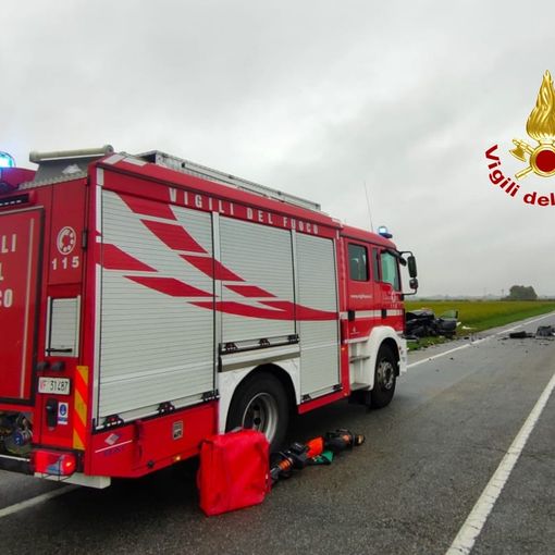 Incidente stradale a Stroppiana: due persone in ospedale, la terza ritrovata esanime.