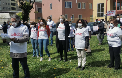 «Indietro non si torna»: alla Piastra flash mob in difesa dell'aborto