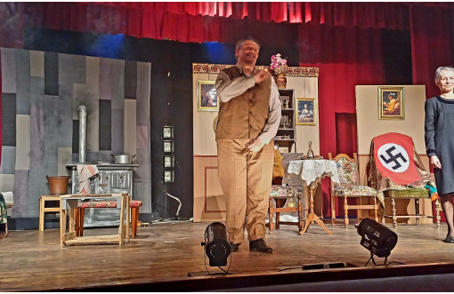 Gattinara: &quot;Ladro di Razza&quot;, divertimento e riflessione all'Auditorium Lux