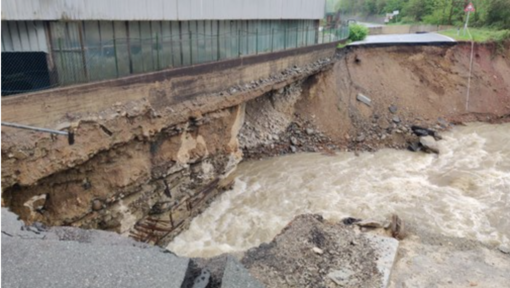 Nuovi danni al ponte dell'ex cartiera. Sindaco: “Serve un intervento immediato”