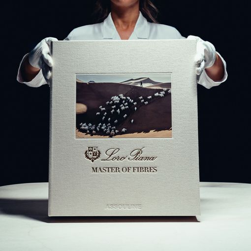 Loro Piana presenta il libro Master of Fibres