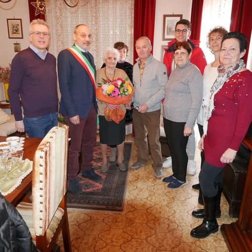 Prato Sesia festeggia i 100 anni di Maria Rossin