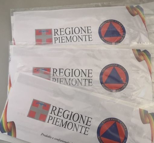 Le mascherine della Regione sono tossiche? È una bufala. L'assessore Gabusi: &quot;Denunceremo chi diffonde falsità&quot;