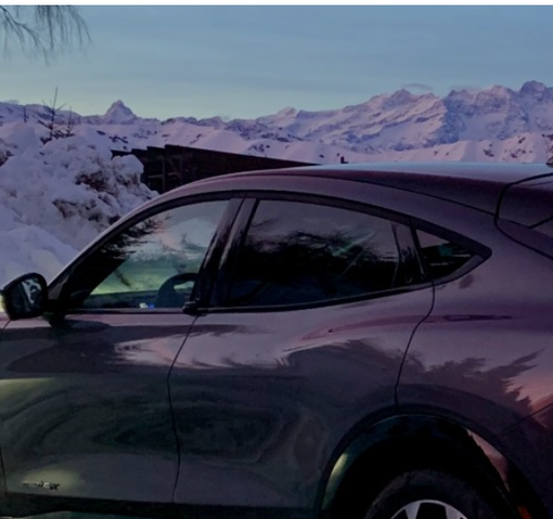 Oasi Zegna scelta per test drive della nuova Mustang elettrica