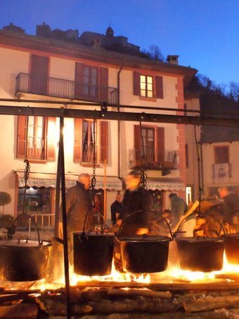 Carnevale Varallo, ecco le nuove date: si comincia con legna e paniccia