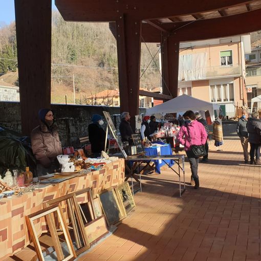 Postua, visitatori e scolaresche nel paese dei presepi