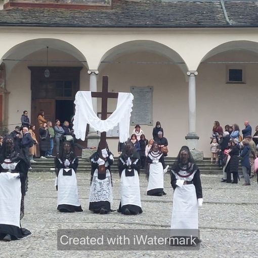 Varallo celebra la Settimana Santa con la processione delle Sette Marie.