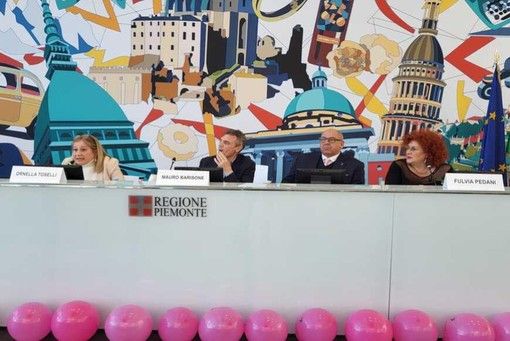Il Piemonte a fianco della prevenzione: “La Regione si colora di rosa”.