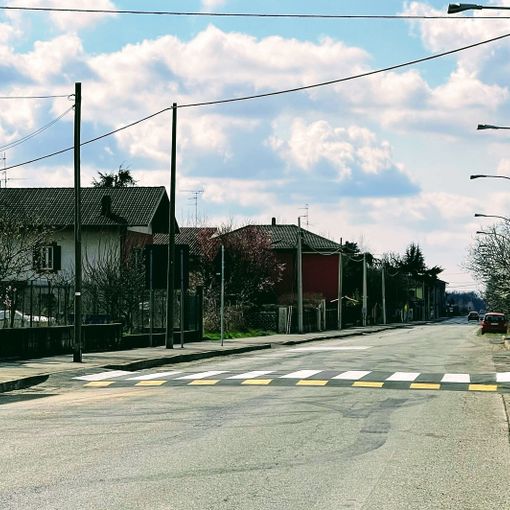Gattinara: Nuovi attraversamenti pedonali rialzati in Via Rovasenda
