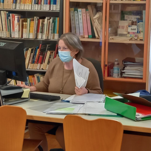 Rosella Quazzola alla sua postazione di lavoro