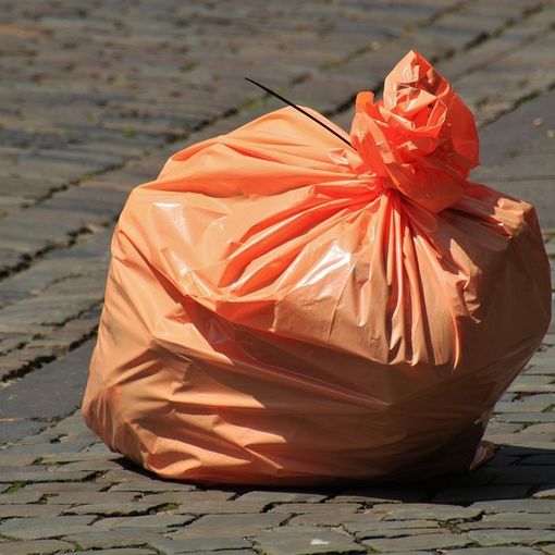 Gattinara, distribuzione sacchetti per la raccolta differenziata e Mascherine