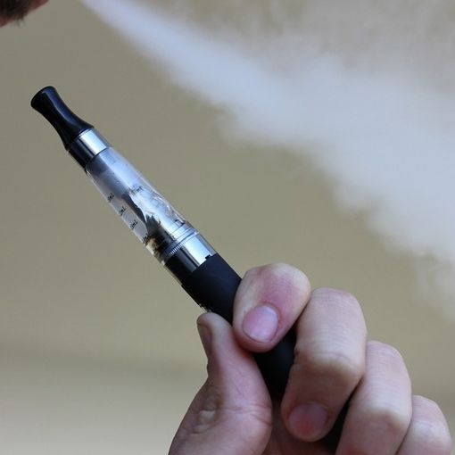 L'Oms: &quot;Sigarette elettroniche dannose e da regolamentare&quot;