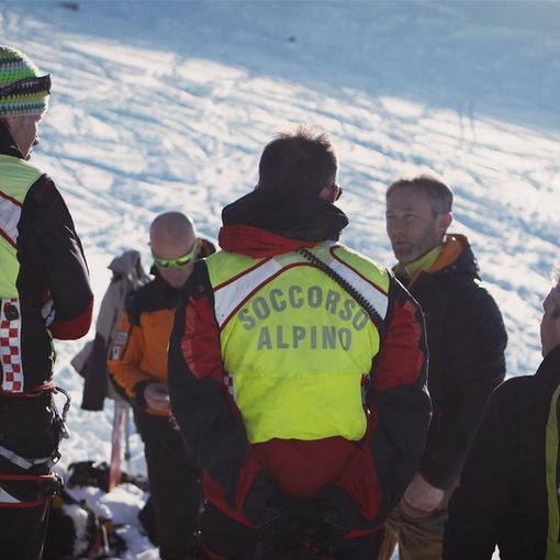 “Sì allo sport in montagna, ma quest’anno prima la prudenza”. Il video-appello del Soccorso Alpino