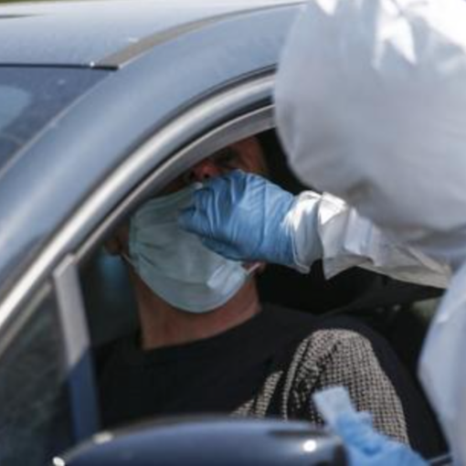 Borgosesia: Comune e farmacie creano il &quot;drive-in tamponi&quot;