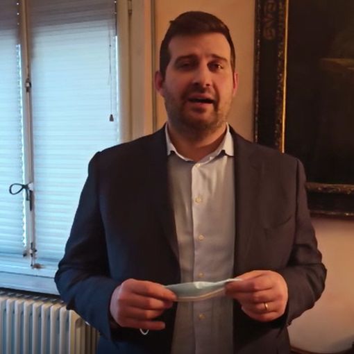 Abbandono mascherine, l’appello del sindaco di Borgosesia Paolo Tiramani
