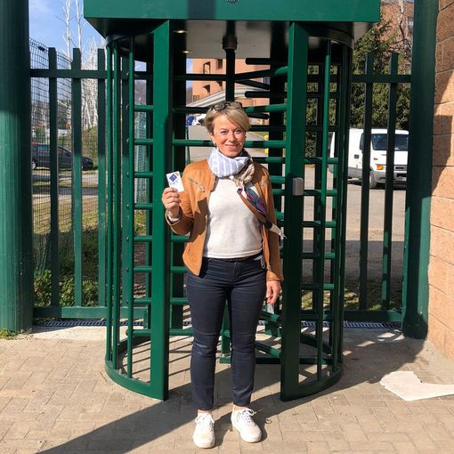Borgosesia: Tornello alla pista di atletica con budge per l'ingresso