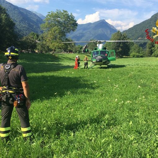 Escursionisti sorpresi dal temporale vicino al Bivacco Revelli. Recuperati con l'elicottero