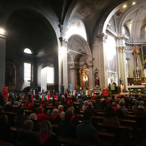 Folla commossa ai funerali della staffetta partigiana Wanda Canna VIDEO
