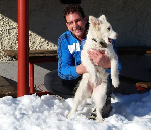&quot;Pensavo di morire, ma il mio cane mi ha salvato&quot;, la toccante storia di Yuma e Massimiliano VIDEO