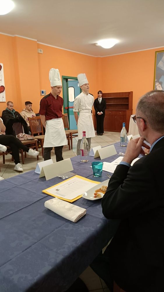 Cinzia Primatesta ospite dell'Istituto Alberghiero di Varallo Cinzia Primatesta ospite dell'Istituto Alberghiero di Varallo