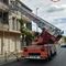 Borgosesia: Cornicione pericolante, intervengono i Vigili del Fuoco Borgosesia: Cornicione pericolante, intervengono i Vigili del Fuoco