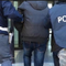 Evade dai domiciliari per tentare un furto in un'auto