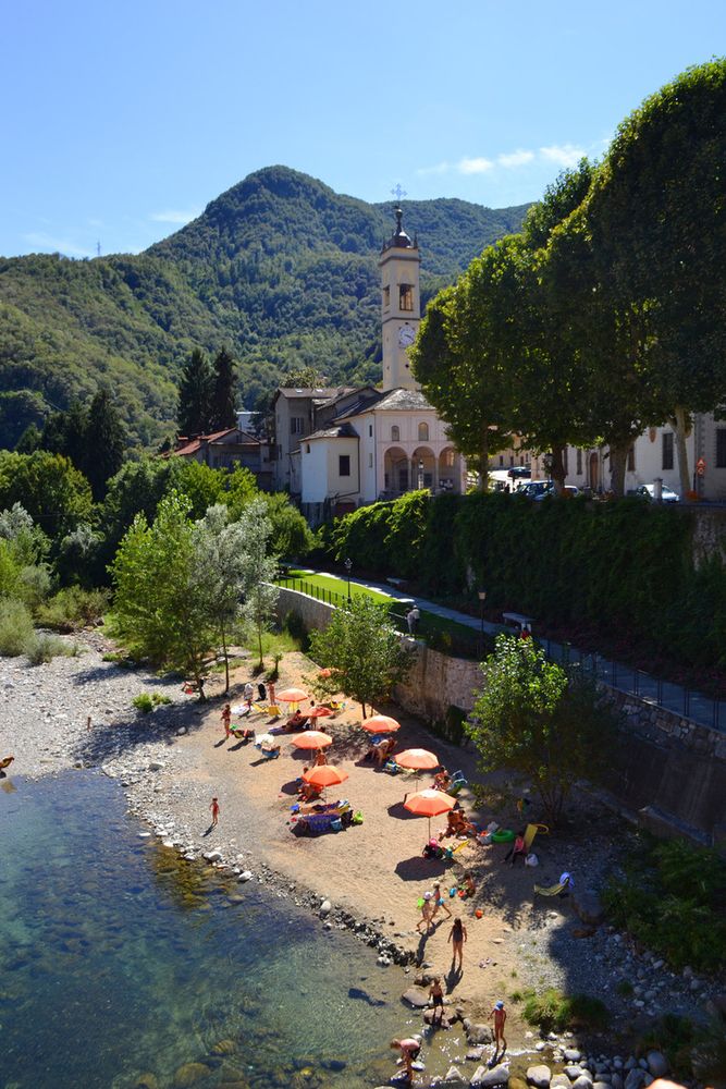 A Varallo per l'estate, relax in spiaggia e passeggiate in centro A Varallo per l'estate, relax in spiaggia e passeggiate in centro
