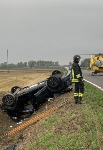 Tre feriti nell'auto finita fuori strada: coinvolta una bimba di due anni