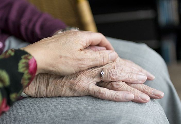 4 consigli per prendersi cura di familiari anziani