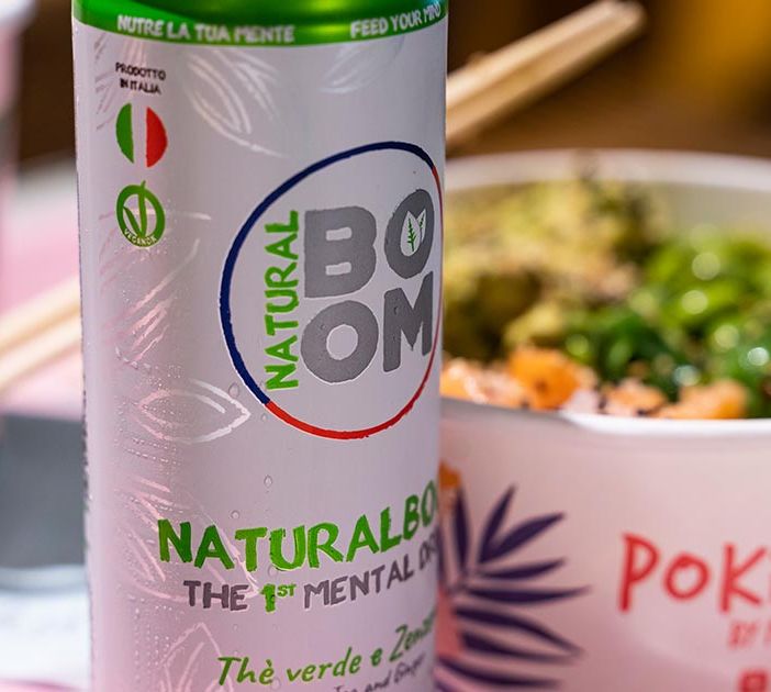 Bevanda con poche calorie + insalata: il pranzo è servito.
