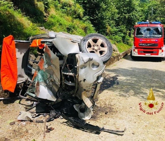 Precipita con l'auto da un dirupo, morto il vicesindaco di Rassa a 51 anni
