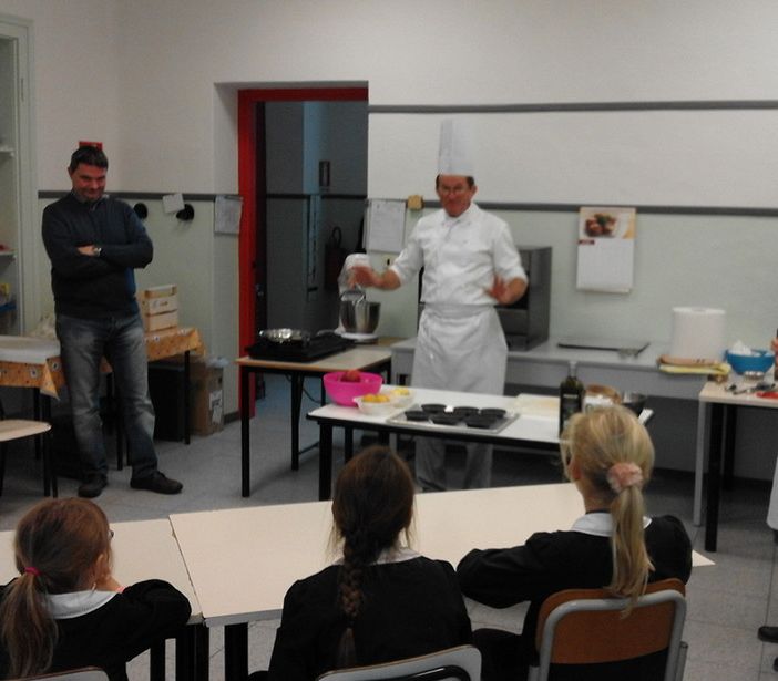 Lozzolo: Laboratorio di cucina extra didattico